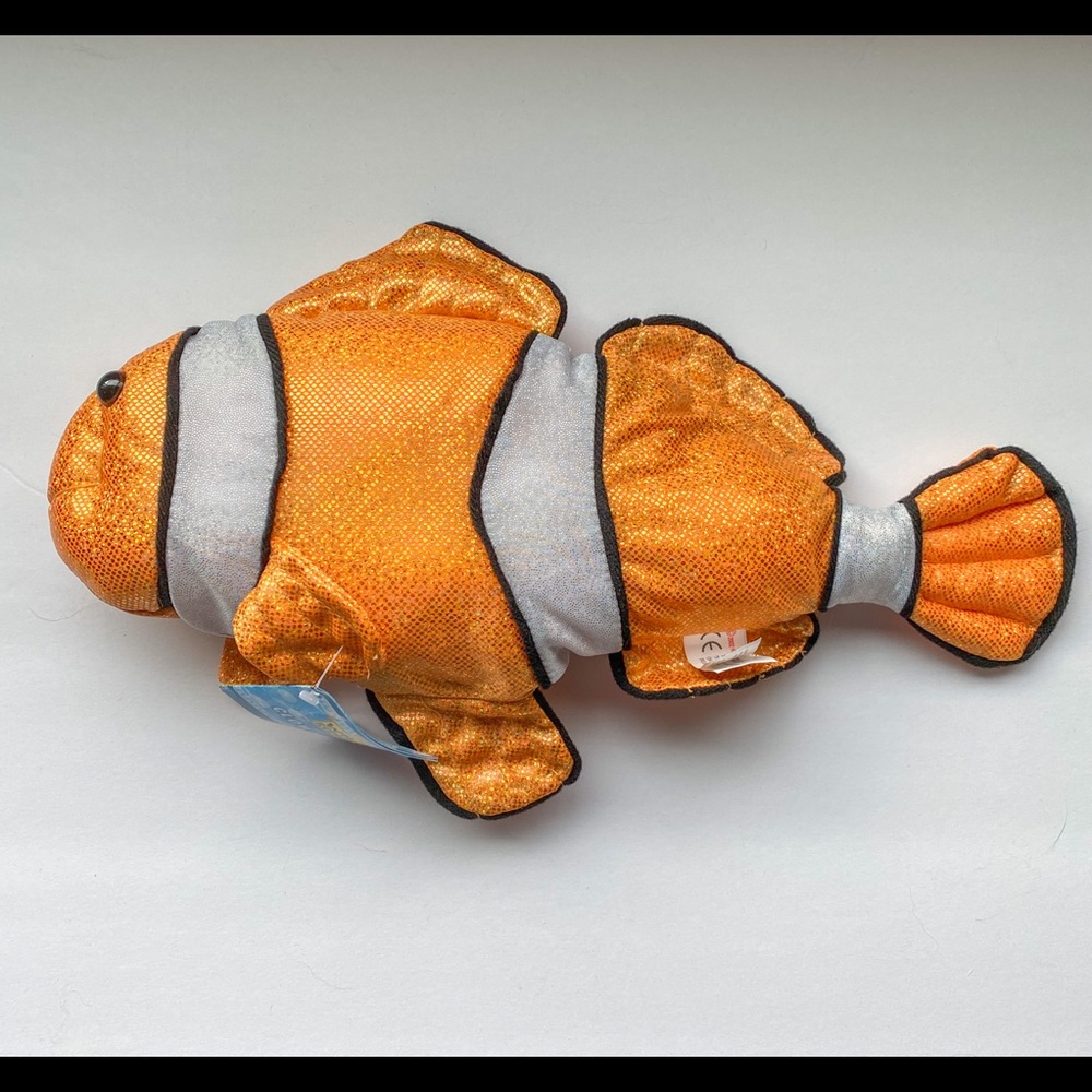 Nwt Wild Republic stuffed clownfish